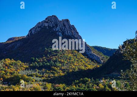 Autunno al Rocher St Julien a Buis les Baronnies, Provenza, Francia Foto Stock