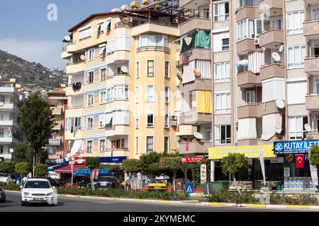 Alanya, Turchia-circa Ott, 2020: Case ed edifici nella città di Alanya, Turchia Foto Stock