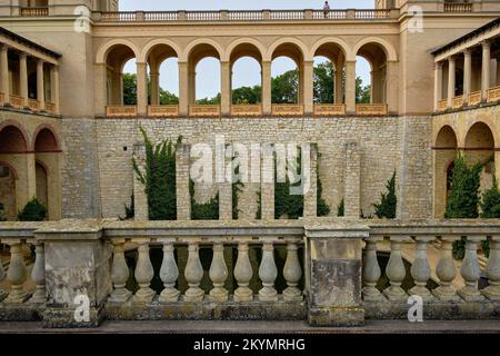 Il Belvedere sulla collina di Pfingstberg, costruito come punto panoramico e palazzo nello stile neorinascimentale italiano, Potsdam, Brandenburgo, Germania. Foto Stock