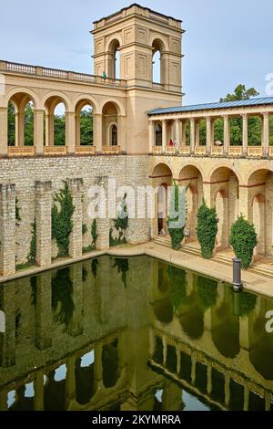 Il Belvedere sulla collina di Pfingstberg, costruito come punto panoramico e palazzo nello stile neorinascimentale italiano, Potsdam, Brandenburgo, Germania. Foto Stock