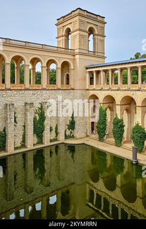 Il Belvedere sulla collina di Pfingstberg, costruito come punto panoramico e palazzo nello stile neorinascimentale italiano, Potsdam, Brandenburgo, Germania. Foto Stock