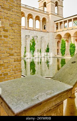 Il Belvedere sulla collina di Pfingstberg, costruito come punto panoramico e palazzo nello stile neorinascimentale italiano, Potsdam, brandenburgo, Germania. Foto Stock