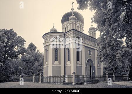 Vista della chiesa ortodossa russa, Chiesa commemorativa di Alexander Nevsky, sulla collina di Kapellenberg a Potsdam, Brandeburgo, Germania. Foto Stock