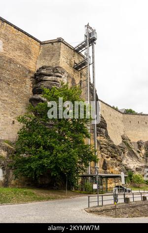 Konigstein è un'enorme fortezza nel sud-est della Germania. Foto Stock