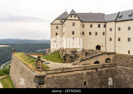 Konigstein è un'enorme fortezza nel sud-est della Germania. Foto Stock