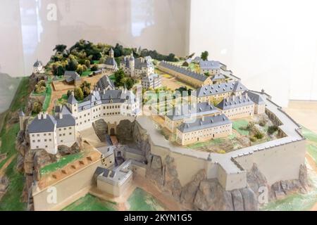 Konigstein è un'enorme fortezza nel sud-est della Germania. Foto Stock