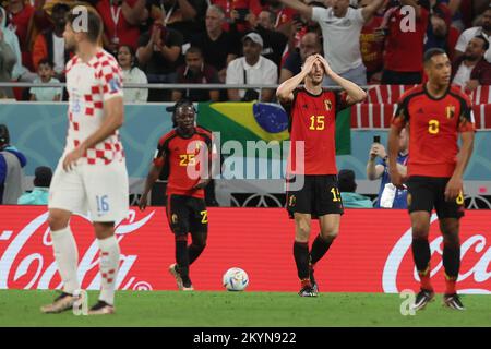 Doha, Qatar, 01/12/2022, Jeremy Doku in Belgio, Thomas Meunier in Belgio e Youri Tielemans in Belgio mostrano la sconfitta durante una partita di calcio tra la nazionale belga The Red Devils e la Croazia, la terza e ultima partita del Gruppo F della Coppa del mondo FIFA 2022 a al Rayyan, Stato del Qatar giovedì 01 dicembre 2022. FOTO DI BELGA BRUNO FAHY Foto Stock