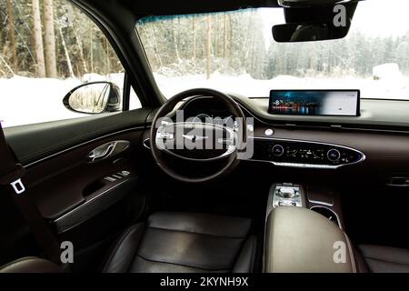 MOSCA, RUSSIA - 05 FEBBRAIO 2022. Genesi GV70 (JK1), vista dall'interno. SUV compatto e lussuoso. Foto Stock