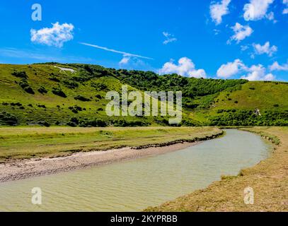 Cuckmere River e Litlington White Horse, Wealden District, East Sussex, Inghilterra, Regno Unito Foto Stock