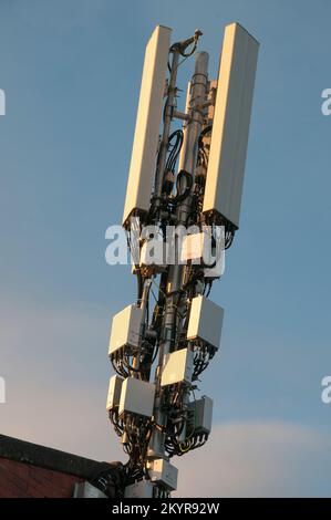 Cellulare torre, nella periferia di Melbourne, Australia Foto Stock