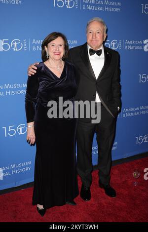 New York City, Stati Uniti. 01st Dec, 2022. Ellen V. Futter e Lorne Michaels al 2022 Museum Gala del Museo di Storia Naturale Americano il 01 dicembre 2022 a New York City. (Foto di John Nacion/NurPhoto) Credit: NurPhoto/Alamy Live News Foto Stock