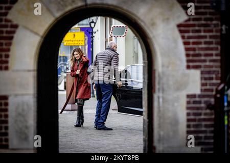 L'AIA - Ministro della Giustizia e della sicurezza, Dilan Yeṣilgöz al Binnenhof prima del Consiglio settimanale dei Ministri. ANP ROBIN UTRECHT olanda fuori - belgio fuori Foto Stock