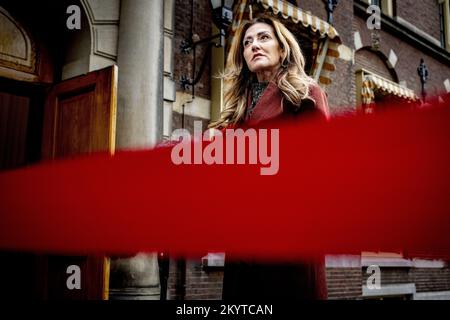 L'AIA - Ministro della Giustizia e della sicurezza, Dilan Yeṣilgöz al Binnenhof prima del Consiglio settimanale dei Ministri. ANP ROBIN UTRECHT olanda fuori - belgio fuori Foto Stock