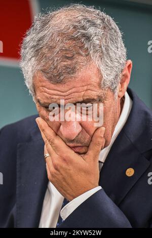 Al Rajjan, Qatar. 02nd Dec, 2022. Calcio, Coppa del mondo, Corea del Sud - Portogallo, turno preliminare, Gruppo H, Giornata 3, all'Education City Stadium di al-Rajjan, allenatore portoghese Fernando Santos prima della partita. Credit: Robert Michael/dpa/Alamy Live News Foto Stock