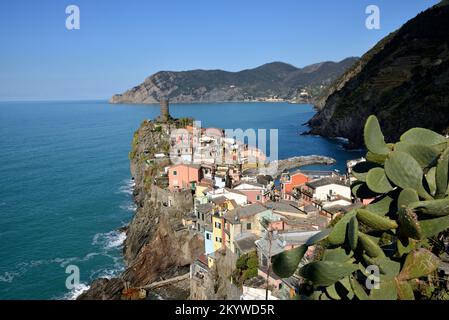 Vernazza, cinque Terre, provincia di la Spezia, Liguria, Italia Foto Stock