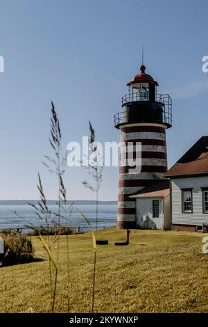 Faro di West Quoddy, Maine. Il punto più orientale degli Stati Uniti Foto Stock