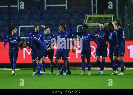 Bruxelles, Belgio. 02nd Dec, 2022. I giocatori di RSCA Futures festeggiano dopo aver segnato durante una partita di calcio tra RSCA Futures (U23) e Jong Genk (U16), venerdì 02 dicembre 2022 a Bruxelles, il giorno 16 della 2022-2023 seconda divisione del campionato belga 'Challenger Pro League' 1B. BELGA PHOTO LUC CLAESSEN Credit: Belga News Agency/Alamy Live News Foto Stock