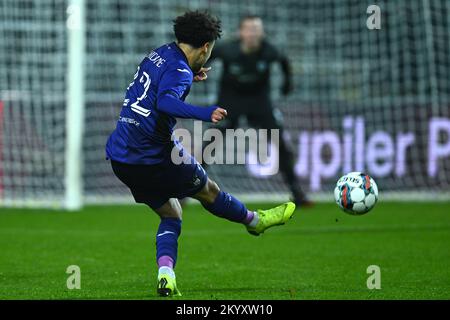 Bruxelles, Belgio. 02nd Dec, 2022. Una partita di calcio tra RSCA Futures (U23) e Jong Genk (U16), venerdì 02 dicembre 2022 a Bruxelles, il giorno 16 della 2022-2023 'Challenger Pro League' 1B seconda divisione del campionato belga. BELGA PHOTO LUC CLAESSEN Credit: Belga News Agency/Alamy Live News Foto Stock