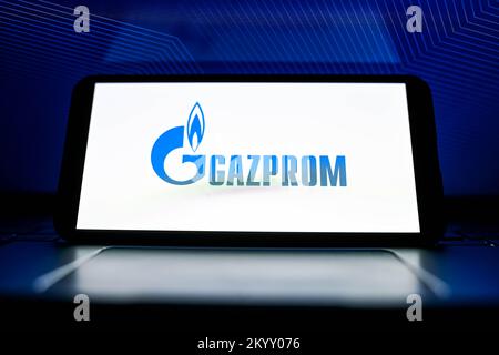 NYSA, Polonia. 2nd Dec, 2022. In questa immagine viene visualizzato un logo Gazprom sullo smartphone. (Credit Image: © Mateusz Slodkowski/ZUMA Press Wire) Foto Stock