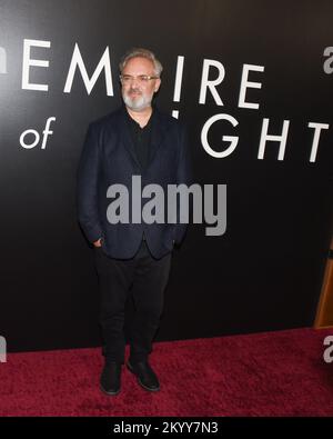 01 dicembre 2022 - Los Angeles, California - Sam Mendes. Los Angeles prima di ''Empire of Light'' al Samuel Goldwyn Theater. (Credit Image: © Billy Bennight/AdMedia via ZUMA Press Wire) Foto Stock