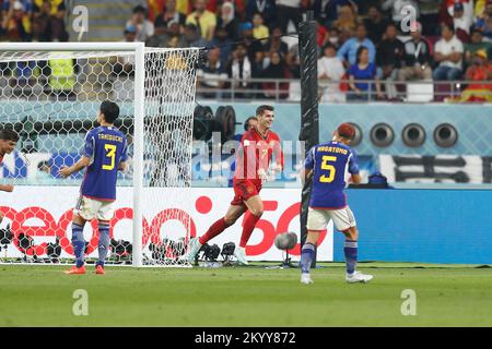 Al Rayyan, Qatar. 1st Dec, 2022. (ESP) Calcio : Coppa del mondo FIFA Qatar 2022 fase di gruppo incontro di gruppo e tra Giappone 2-1 Spagna allo Stadio Internazionale Khalifa di al Rayyan, Qatar . Credit: Mutsu Kawamori/AFLO/Alamy Live News Foto Stock