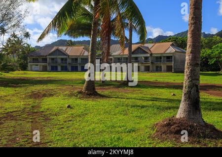 L'abbandonato hotel Sheraton sull'isola tropicale di Rarotonga, Isole Cook. Mai completato, è stato derelitto dagli anni '1990s Foto Stock