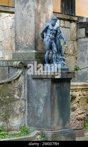 Sculture nelle terme romane del Parco Sanssouci a Potsdam, Brandeburgo, Germania, Europa Foto Stock