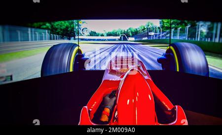 Simulatore di guida di prova Ferrari posto a sedere nel Ferrari Museum Italy Foto Stock