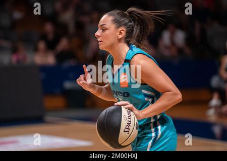 Adelaide, Australia. 03rd Dec, 2022. Adelaide, South Australia, 3rd 2022 dicembre: Monique conti (14 Southside Flyers) chiama il gioco durante il gioco Cygnett WNBL tra Adelaide Lightning e Southside Flyers all'Adelaide 36ers Arena di Adelaide, Australia. (NOE Llamas/SPP) Credit: SPP Sport Press Photo. /Alamy Live News Foto Stock