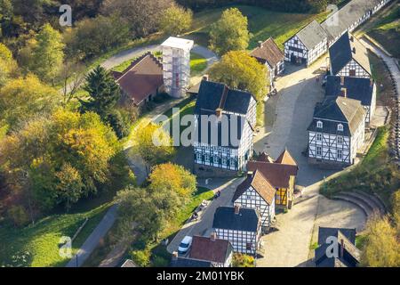 Veduta aerea, LWL-Freilichtmuseum Hagen, villaggio, Eilpe, Hagen, Zona della Ruhr, Renania settentrionale-Vestfalia, Germania, DE, Villaggio, Europa, case a graticcio, Foto Stock