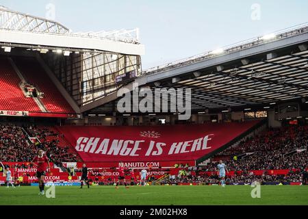 Manchester, Regno Unito. 03rd Dec, 2022. Manchester, Inghilterra, dicembre 3rd 2022: Vista generale all'interno dello stadio durante il gioco di Barclays fa Womens Super League tra Manchester United e Aston Villa a Old Trafford a Manchester, Inghilterra (Natalie Mincher/SPP) Credit: SPP Sport Press Photo. /Alamy Live News Foto Stock