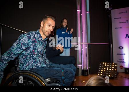 L'atleta paralimpiano Roger Habsch ha partecipato alla cerimonia di premiazione di atletica "Golden Spike", sabato 03 dicembre 2022 a Mechelen. FOTO DI BELGA LUCIEN LAMBOTTE Foto Stock
