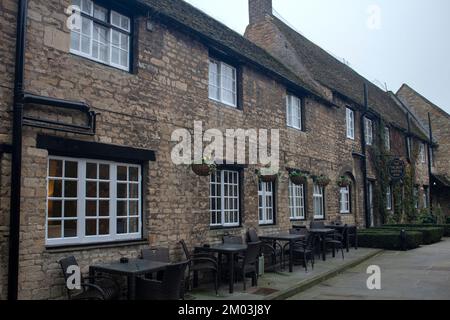 Il Talbot Hotel, un Coaching Inn Oundle del 16th.mo secolo, Northamptonshire Inghilterra Regno Unito Foto Stock