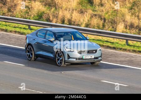 2021 elettricità POLESTAR 2 Plus EV AWD. Fastback Volvo Electric Performance con trazione posteriore, sollevatore elettrico a batteria a 5 porte. Motore singolo a lungo raggio Polestar 2 Foto Stock