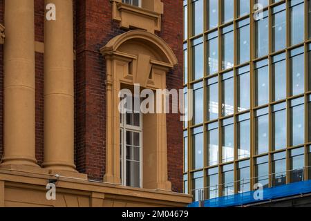 Edifici di uffici vecchi e nuovi, Auckland, North Island, Nuova Zelanda Foto Stock