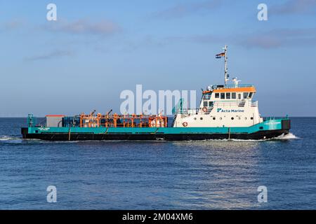 Acta Marine offshore fornitura nave leggenda COSTIERA sul fiume Elba Foto Stock