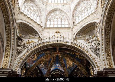 Dettaglio architettonico della Cattedrale di Valencia, conosciuta anche come Cattedrale di Santa Maria, una chiesa cattolica romana nel centro storico della città Foto Stock