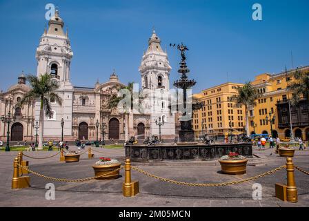 Plaza de Armas e la Cattedrale di Lima, Perù Foto Stock