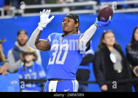 Detroit, Michigan, Stati Uniti. 04th Dec, 2022. DETROIT, MI - 04 DICEMBRE: Detroit Lions Running Back (30) Jamaal Williams gioca a catturare la folla prima della partita tra Jacksonville Jaguars e Detroit Lions il 4 dicembre 2022 a Detroit, MI (Foto di Allan Dranberg/CSM). Credit: csm/Alamy Live News Foto Stock