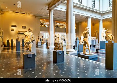 New York. Manhattan. Stati Uniti. Il Metropolitan Museum of Art Leon Levy e Shelby Corte Bianca. Gallerie greche e romane Foto Stock