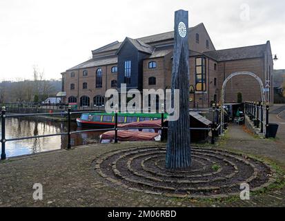 Teatro Brycheiniog, Brecon Teatro e scultura. Bacino del canale del Monmouthshire e Brecon. Brecon Scene. Autunno / inverno 2022. Dicembre..cym Foto Stock