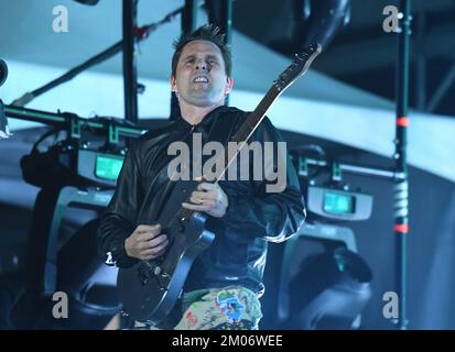 Fort Lauderdale, Florida, Stati Uniti. 03rd Dec, 2022. Matt Bellamy di MUSE suona durante l'Audacy Beach Festival a Fort Lauderdale Beach il 3 dicembre 2022 a Fort Lauderdale, Florida. Credit: Mpi04/Media Punch/Alamy Live News Foto Stock