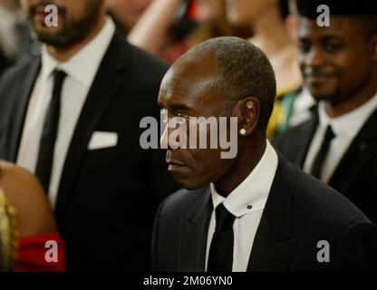 Washington, Stati Uniti. 04th Dec, 2022. L'attore Don Cheadle partecipa a un ricevimento per gli onorari del Kennedy Center nella East Room della Casa Bianca a Washington, DC domenica 4 dicembre 2022. Gli onorificenti sono George Clooney, Singer Gladys Knight, cantautore Amy Grant, Knight, compositore Tania Leon, E la rock band irlandese U2, composta dai membri della band Bono, The Edge, Adam Clayton e Larry Mullen Jr. Foto di Bonnie Cash/Pool/Sipa USA Credit: Sipa USA/Alamy Live News Foto Stock