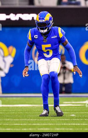 Inglewood, California. 4th Dec, 2022. Los Angeles Rams Cornerback Jalen Ramsey #5 in azione nel secondo trimestre durante la partita di calcio NFL contro i Seattle Seahawks.Mandatory Photo Credit: Louis Lopez/Cal Sport Media/Alamy Live News Foto Stock