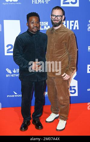 Old Billingsgate, Londra, Regno Unito. 4th dicembre 2022: Fisayo Akinade partecipa ai British Independent Film Awards 25th. Credit: Vedi li/Picture Capital/Alamy Live News Foto Stock