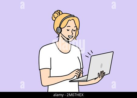 La giovane donna in cuffia può tenere il portatile e comunicare con colleghi o amici. Lavorare a distanza a casa. Aziende remote, telelavoro, formazione online, telemeeting. Design moderno minimalista. Illustrazione Vettoriale