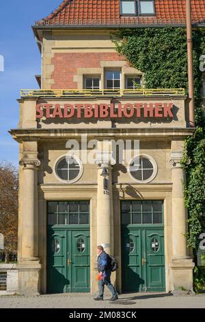 Stadtbibliothek, Carl-Schurz-Straße, Altstadt, Spandau, Berlino, Deutschland Foto Stock