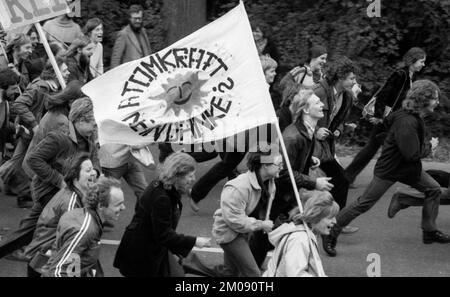 Più di 100, 000 persone hanno manifestato contro l'energia nucleare il 14.100.1979 a Bonn, Germania, Europa Foto Stock