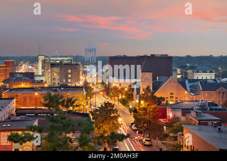 La Columbia, Missouri, Stati Uniti d'America downtown skyline della città al crepuscolo. Foto Stock