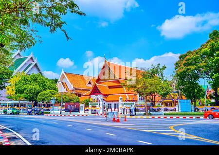 BANGKOK, THAILANDIA - 23 APRILE 2019: Facciata dell'ingresso principale del Museo Nazionale, il 23 aprile a Bangkok, Thailandia Foto Stock